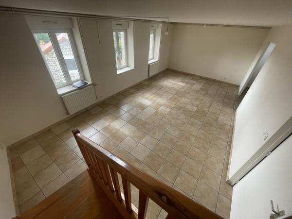 Location Appartement 4 pièces Raucoules (43290) - centre-ville