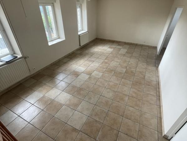 Location Appartement 4 pièces Raucoules (43290) - centre-ville