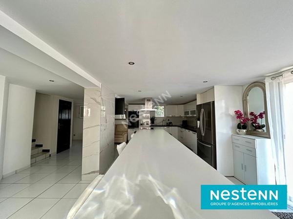 Maison de type 6 de 151m² avec 502m² de parcelle situé sur le secteur de Vaulx-en-Velin La SOIE.