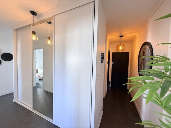 Résidence Galaxie-Appartement rénové de 81,30 m² avec parking couvert