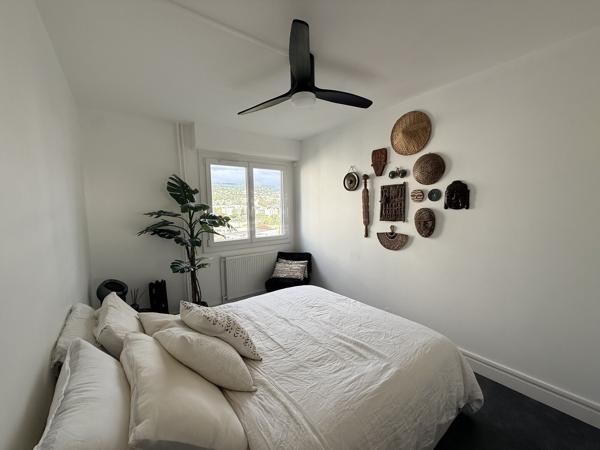 Résidence Galaxie-Appartement rénové de 81,30 m² avec parking couvert