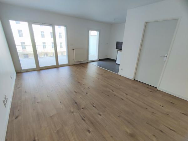 APPARTEMENT TYPE 1 STUDIO DE 38.20 M2 TERRASSE ET PARKING BL