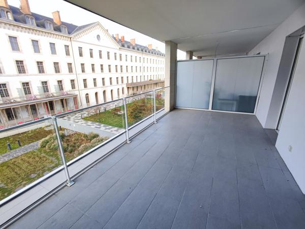 APPARTEMENT TYPE 1 STUDIO DE 38.20 M2 TERRASSE ET PARKING BL