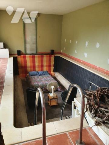 Maison d'Architecte (2004), élevée sur deux niveaux, couverte en tuiles comprenant : 
-	De pla...