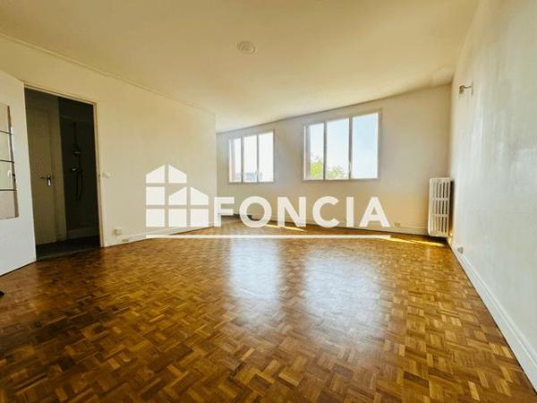 Location Studio 30.9 m² - 14 RUE DE BOUSSOIS Epinay Sur Seine 93800