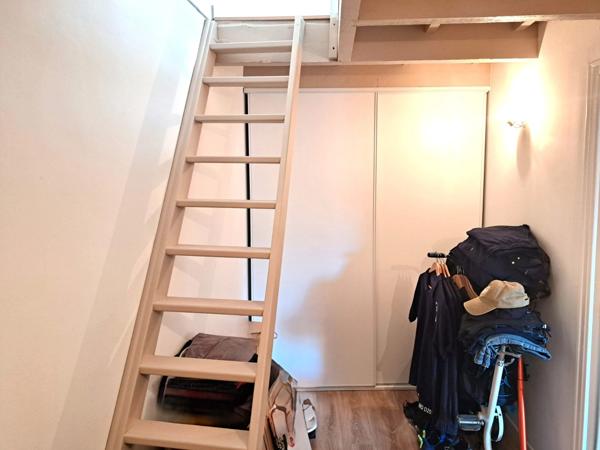 VAR (83) - TOURVES Superbe Appartement T3 en duplex entièrement rénové - Beaucoup de charme - A saisir !!!