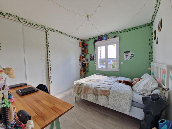 Maison Montsurs Saint Cenere 5 pièce(s) 118 m2