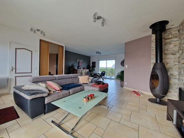 Maison Montsurs Saint Cenere 5 pièce(s) 118 m2