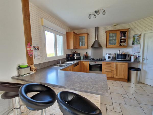 Maison Montsurs Saint Cenere 5 pièce(s) 118 m2