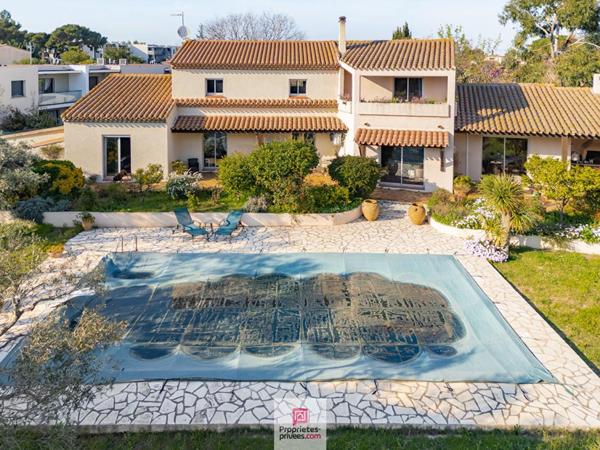 Maison  6 pièce(s) 270 m2
