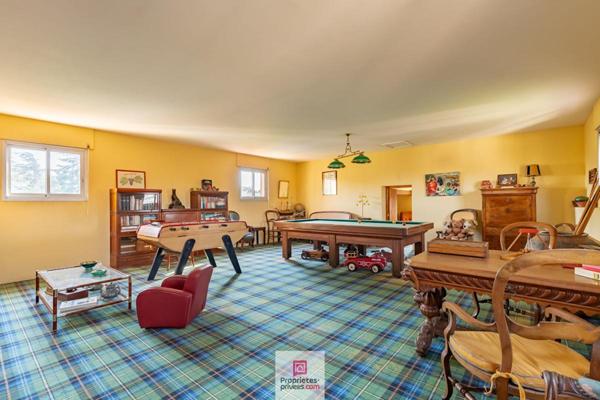 Maison  6 pièce(s) 270 m2