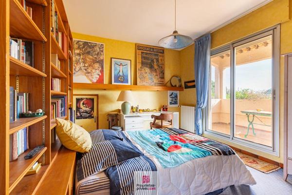 Maison  6 pièce(s) 270 m2