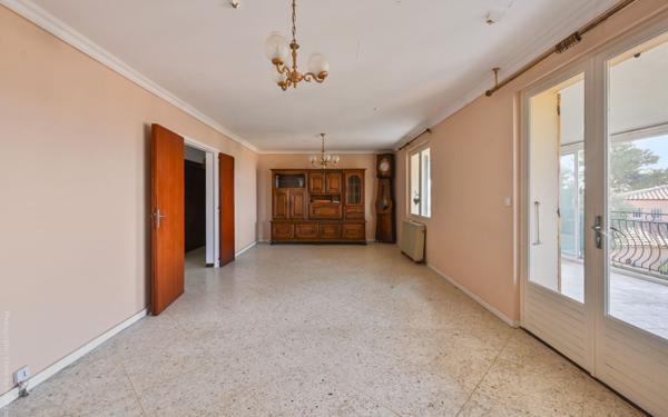 Maison à vendre    6 pièces •  Sanary-sur-Mer