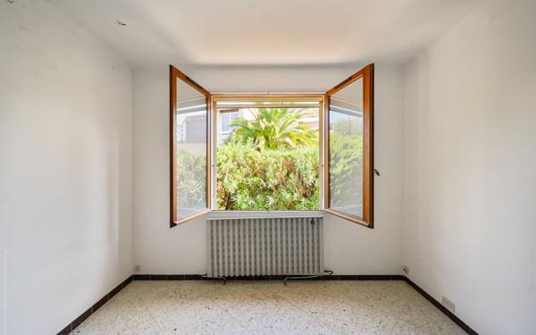 Maison à vendre    6 pièces •  Sanary-sur-Mer