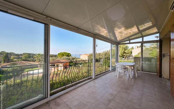 Maison à vendre    6 pièces •  Sanary-sur-Mer