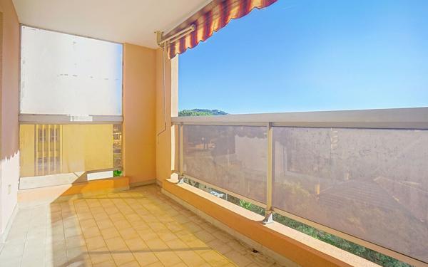 Appartement à vendre    3 pièces • 72 m2 Le Cannet