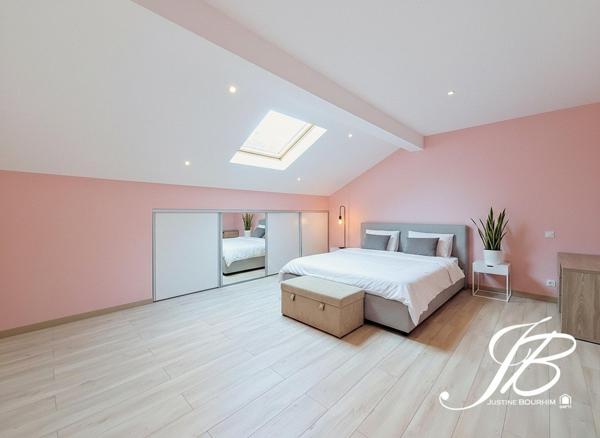 LOFT RENOVE DE 118M² AVEC TERRASSE ET PARKING COUVERT