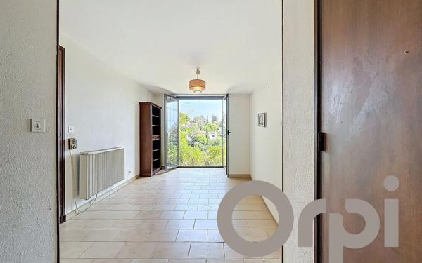 Maison à vendre    5 pièces • 150 m2 Fréjus