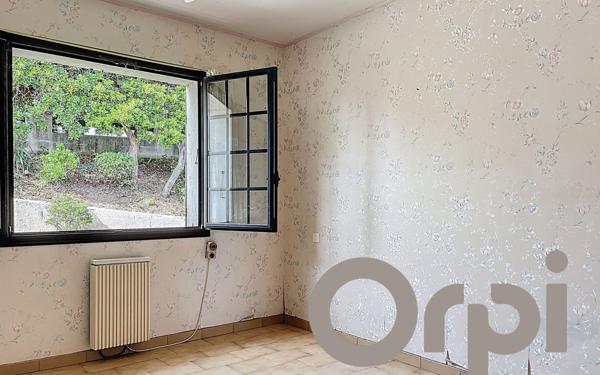 Maison à vendre    5 pièces • 150 m2 Fréjus