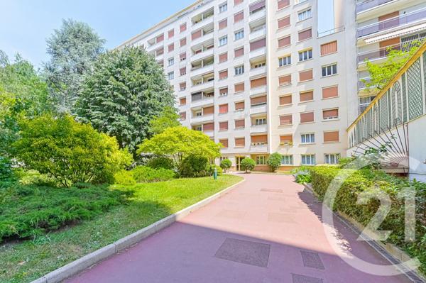 Appartement F2 à vendre  2 pièces - 49,80 m 2   PARIS  - 75012