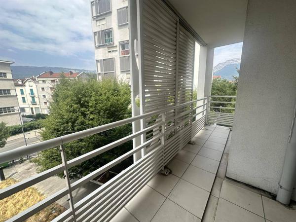 Appartement 3 pièces                                        - 38000 Grenoble Réf : 5345