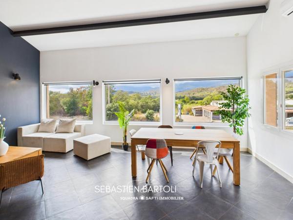 Appartement de type T4 de 99m2 à Porto-Vecchio