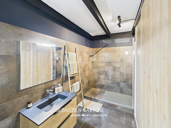 Appartement de type T4 de 99m2 à Porto-Vecchio