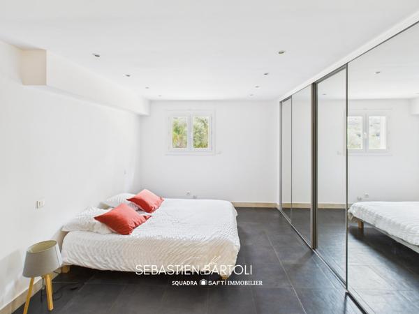 Appartement de type T4 de 99m2 à Porto-Vecchio