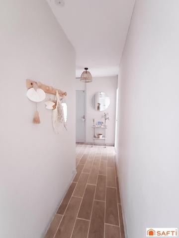 Appartement lumineux et spacieux au rez de chaussée sur- élevé , 77m2 petite copropriété tranquille