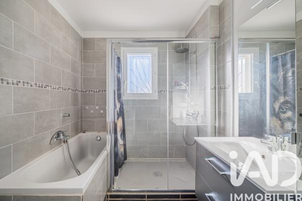 Maison à vendre 5 pièces 114 m² Forest-Saint-Julien