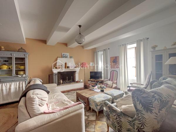 Maison de village de 180,81 m²