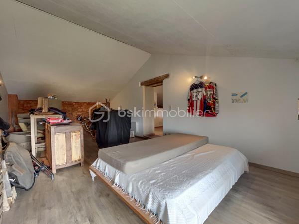 Maison de village de 180,81 m²