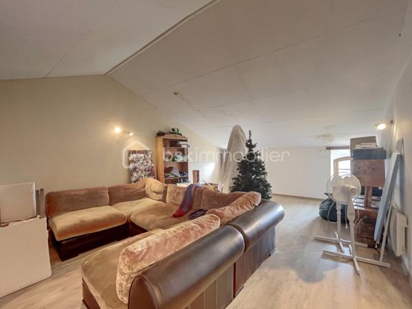 Maison de village de 180,81 m²