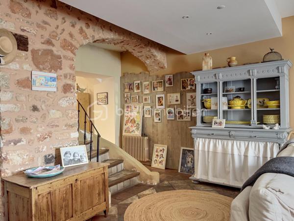 Maison de village de 180,81 m²