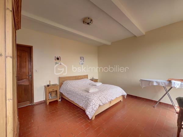 Maison de village de 180,81 m²