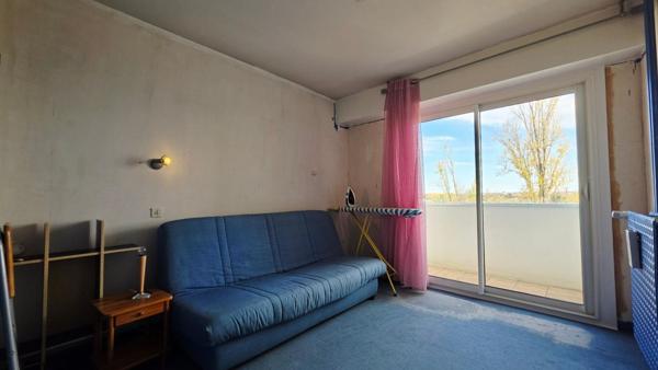 BOURGES APPARTEMENT DE 86.1M² 4 PIECES BALCONS ASCENSEUR PARKING