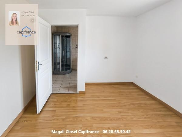 Maison 3 chambres , 5 pièces Pierre de Bresse - 1200m2 de terrain