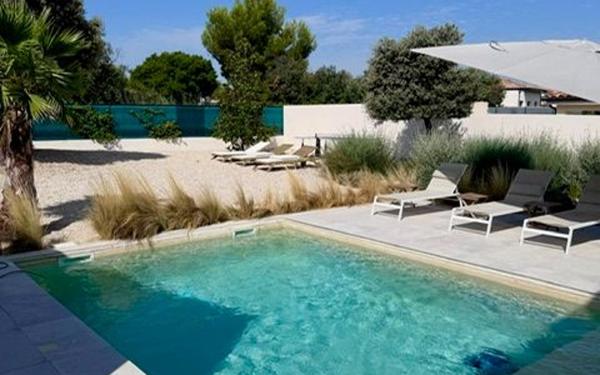 Maison à vendre    5 pièces •  Nîmes