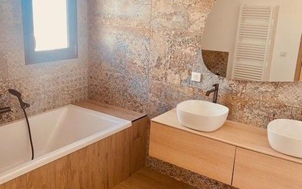 Maison à vendre    5 pièces •  Nîmes