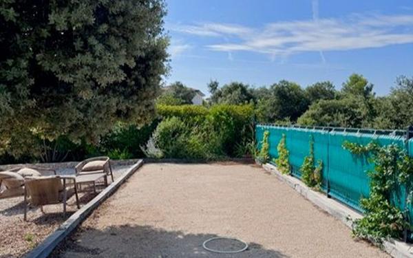 Maison à vendre    5 pièces •  Nîmes