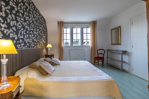 Maison Romorantin Lanthenay 8 pièce(s) 190 m2