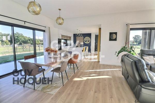 Superbe maison contemporaine de plain-pied.