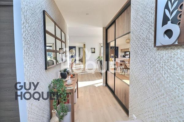 Superbe maison contemporaine de plain-pied.