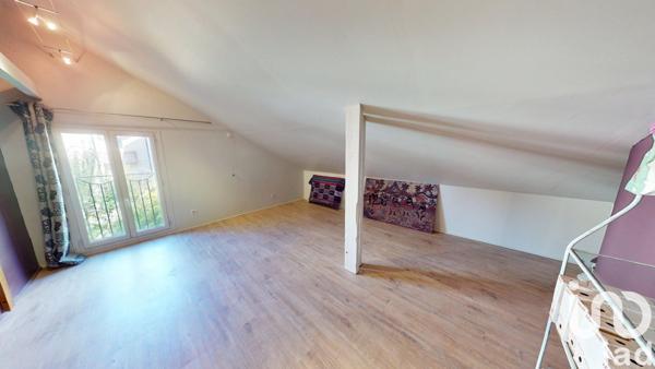 Maison à vendre 10 pièces 250 m² Vert-Saint-Denis