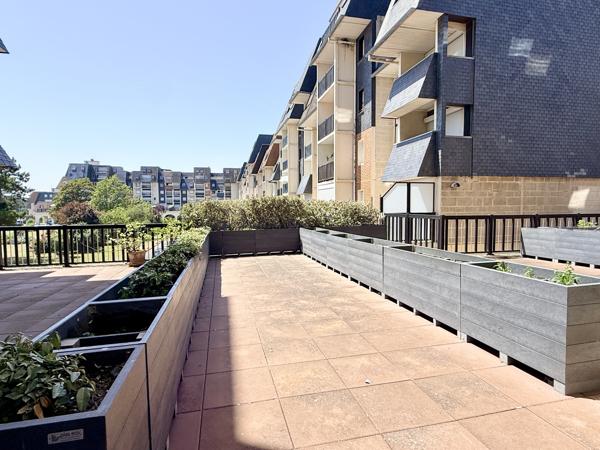 Cabourg - Spacieux 2 pièces avec terrasse vue mer