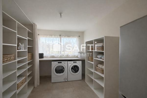 Villa 200 m² sur 1000 m², piscine, garage, solaire