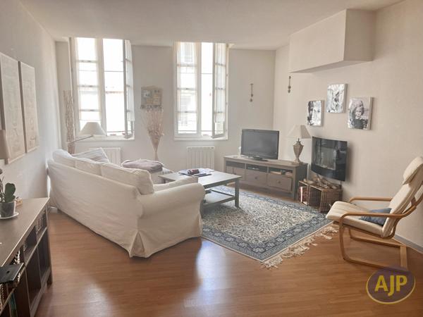 Location appartement Saintes : 740 € - AJP Immobilier Saintes