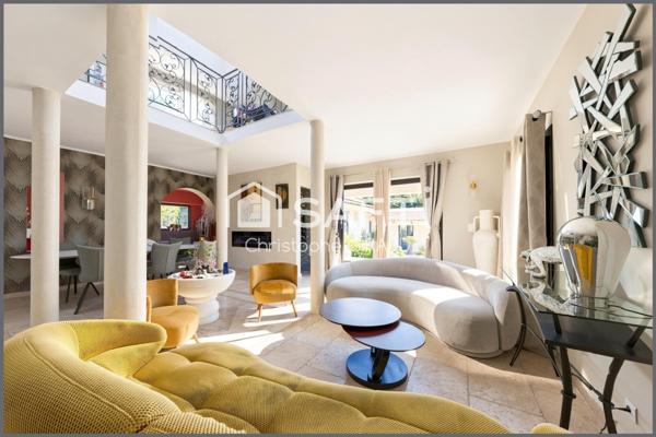 Propriété d'excéption de 447 m² sur 13000  m² de Terrain