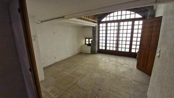 Appartement atypique avec jardin en rez-de-chaussée dans le centre de MONTFERRAND