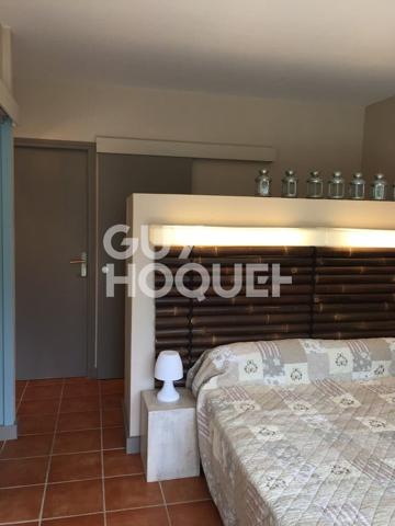 Appartement meublé dans partie de Mas avec place de parking terrasse et jardin.